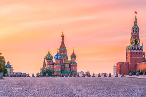 istock Basil's cathedral at Red square in Moscow 925561512