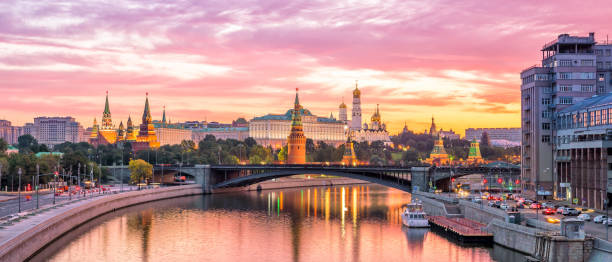 Moscow Kremlin Moscow Kremlin and river in morning, Russia moscow russia stock pictures, royalty-free photos & images