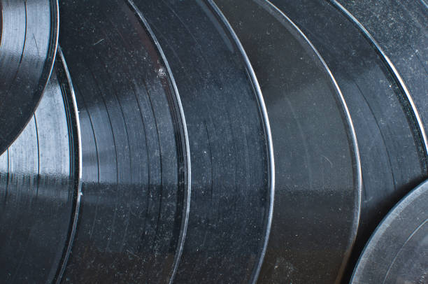 istock old dusty vinyl records 925571384