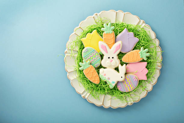 istock Easter cookies on a big plate 925574676