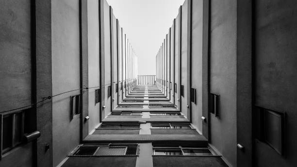 istock geometric view of building from the side 925604688