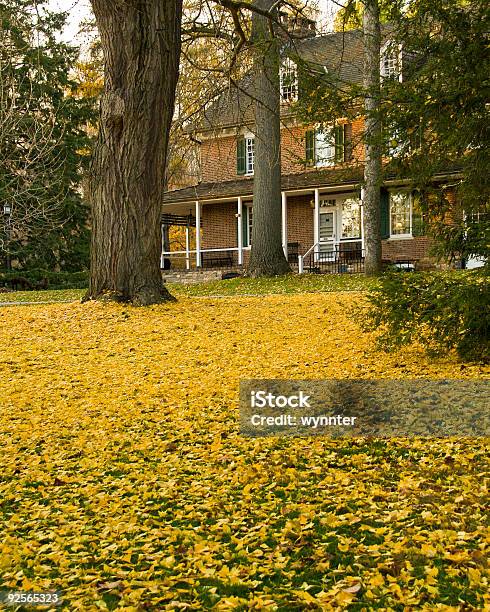 Photo libre de droit de Manoir De Campagne En Automne banque d'images et plus d'images libres de droit de Brandywine Valley - Brandywine Valley, Pennsylvanie, Arbre à feuilles caduques