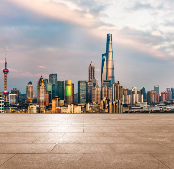 istock sunset view of the bund 925668912