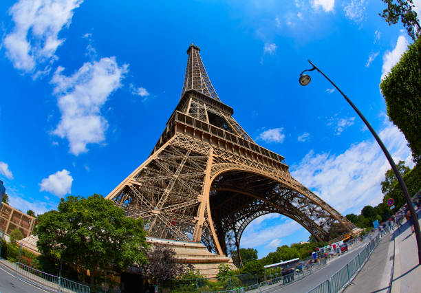 istock Eiffel tower in Paris France 925671542