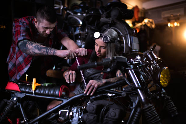 istock Motorcycle repair shop 925671804