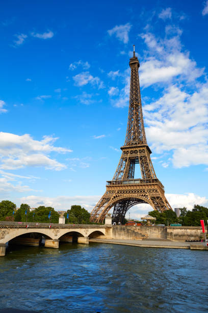 istock Eiffel Tower in Paris under blue sky France 925685540
