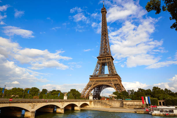 istock Eiffel Tower in Paris under blue sky France 925688354