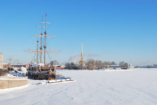 istock Saint-Petersburg  in winter 925690978