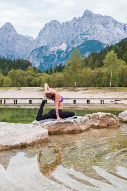 istock Yoga at the lake 925717786
