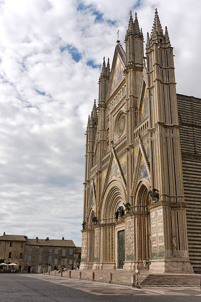 istock Duomo Facade at Orvieto, Italy 92574246