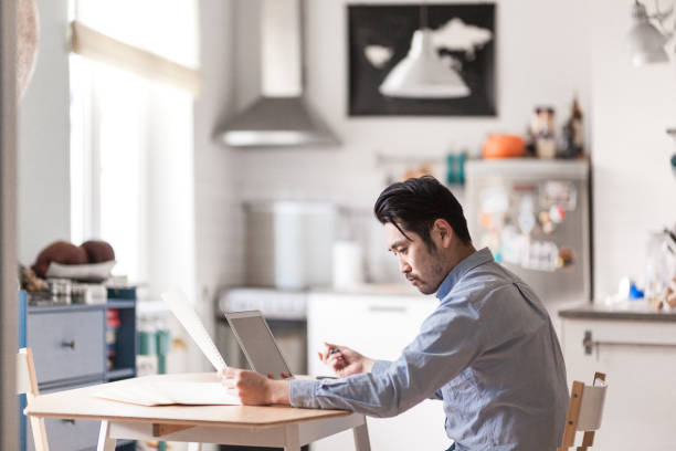 istock Japanese man at home office 925746190