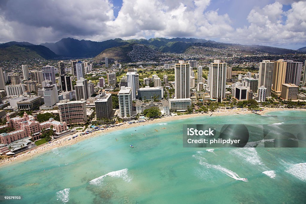 Spiaggia di Waikiki in aria - Foto stock royalty-free di Waikiki