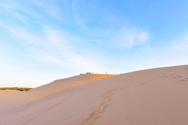 istock White sand dunes in Mui Ne 925815704