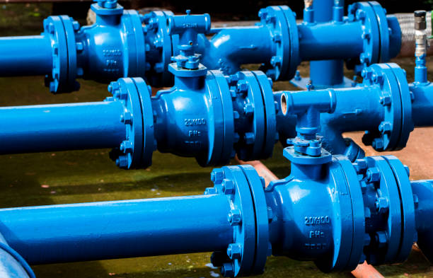 istock Valves at gas plant 925826598