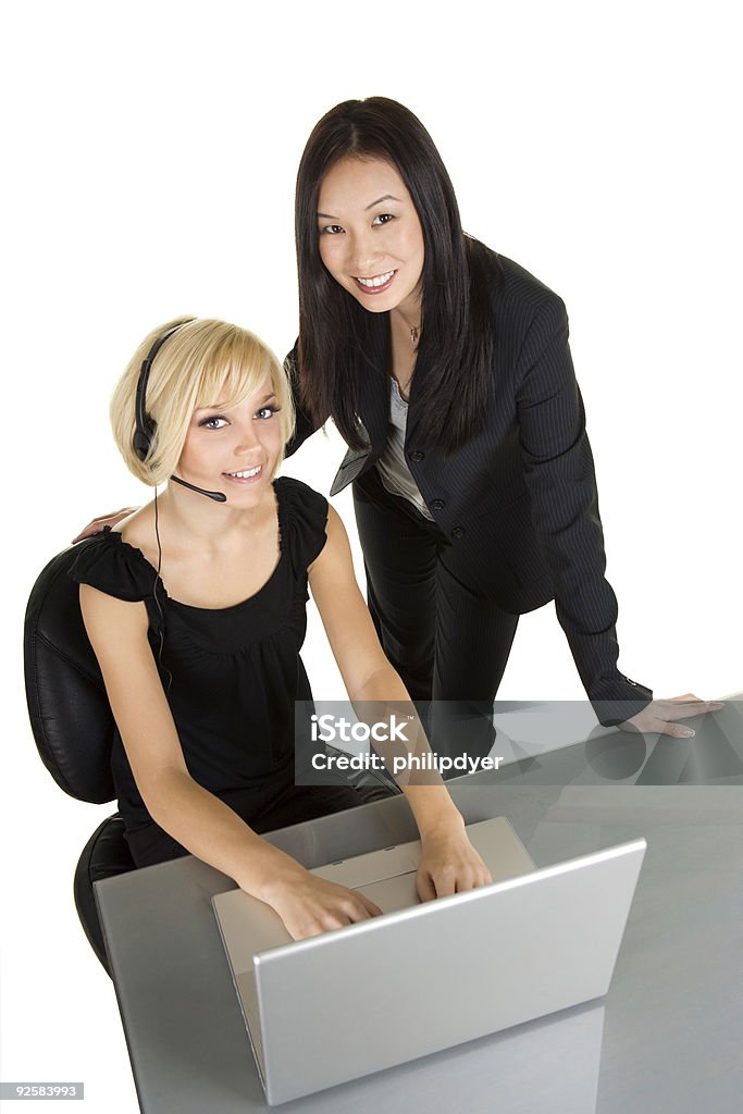 Geschäftsfrauen mit laptop - Lizenzfrei Afro-amerikanischer Herkunft Stock-Foto