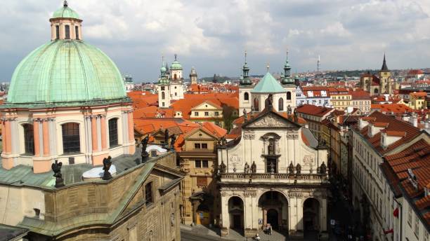 istock Wide city view over Prague 925865884