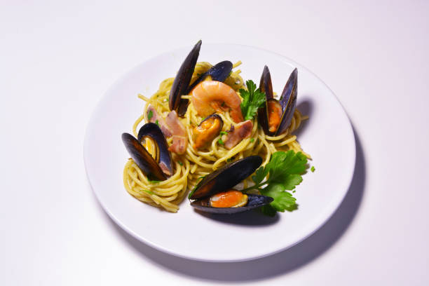 istock Spaghetti whith sea fruit, Spaghetti with seafood 925874250
