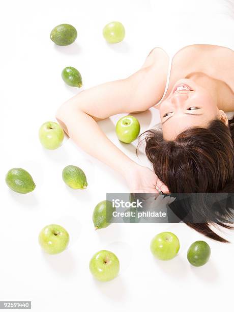 Mädchen Mit Früchten 7 Stockfoto und mehr Bilder von Apfel - Apfel, Asien, Attraktive Frau