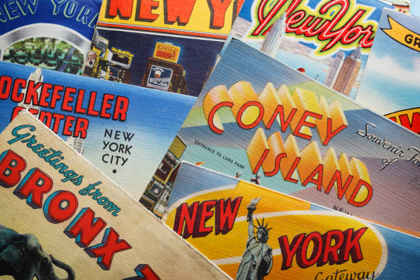 ニューヨーク市のビンテージ ポスト カード - brooklyn new york city retro revival old fashioned ストックフォトと画像