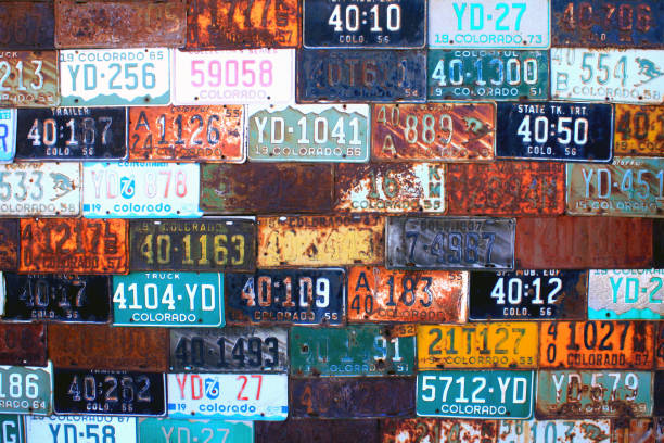 콜로라도 번호판 벽 - license plate metal rusty old 뉴스 사진 이미지