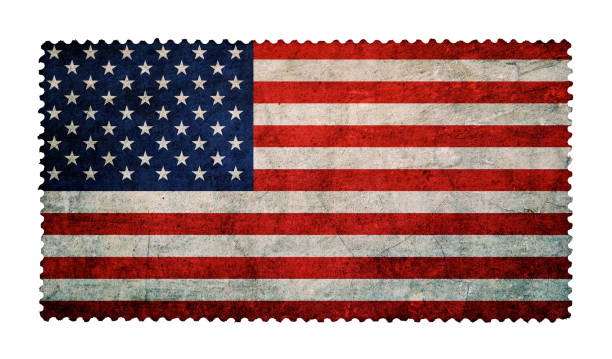 flagge der vereinigten staaten auf grunge briefmarke hintergrund isoliert - old american flag patriotism obsolete stock-fotos und bilder