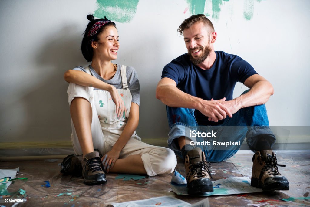 Couple de rénover la maison - Photo de Rénovation libre de droits