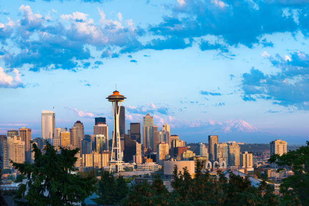 istock Downtown Seattle with snowed Mount Rainier in the back 926159490
