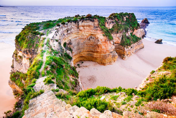 istock Portugal, Algarve - Praia da Rocha 926168032