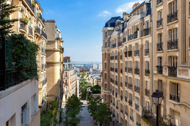 istock Modern residential buildings on Montmarte in Paris. 926172374