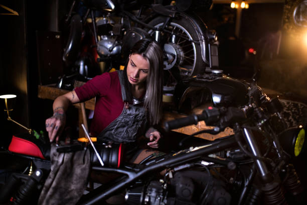 istock Motorcycle repair shop 926175200