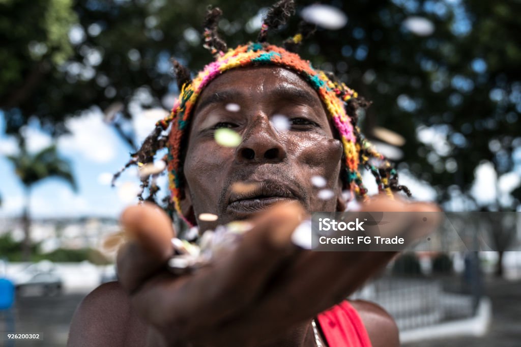 Feiert der Mensch mit Konfetti - Lizenzfrei Jamaica Stock-Foto