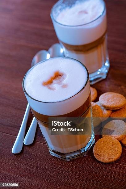 Latte Macchiato Stockfoto und mehr Bilder von Braun - Braun, Espresso, Farbbild