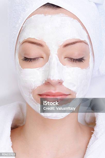 Maschera Cosmetici - Fotografie stock e altre immagini di Adulto - Adulto, Ambientazione interna, Asciugamano