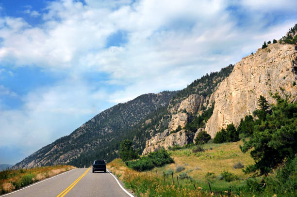 абсарока путешествия - absaroka range стоковые фото и изображения