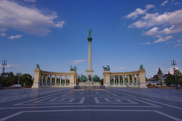 istock Heroes Square in Budapest city 926321362