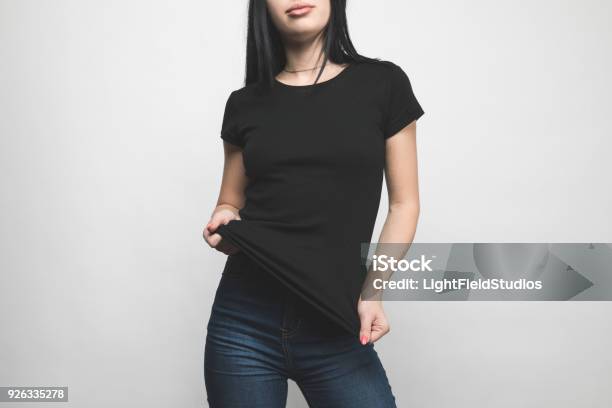 흰색 빈 검은 티셔츠에 세련 된 젊은 여자 T 셔츠에 대한 스톡 사진 및 기타 이미지 - T 셔츠, 검은색, 형판