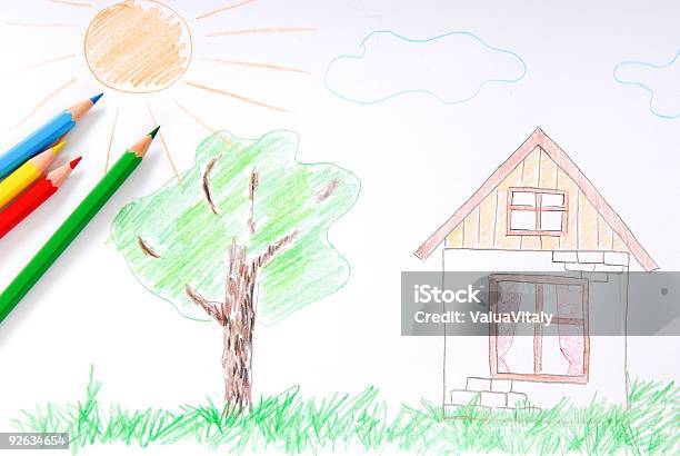 Colorata Schizzo Per Bambini - Fotografie stock e altre immagini di Albero - Albero, Ambientazione esterna, Casa