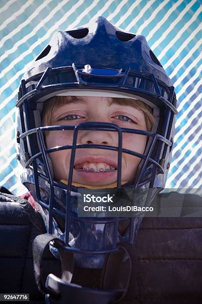 Liga Juvenil Receptor De Béisbol Foto de stock y más banco de imágenes de Banda correctora - Banda correctora, Niños, Adolescencia
