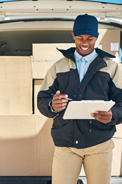 istock He always double-checks his deliveries 926503050