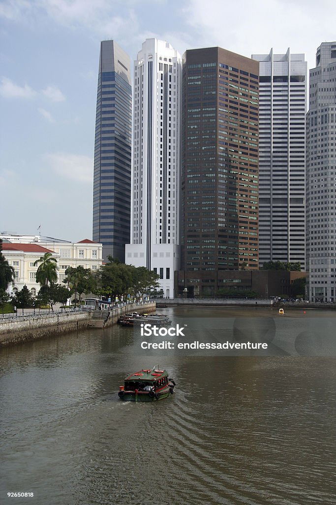 Barca sul fiume a Singapore - Foto stock royalty-free di Affari