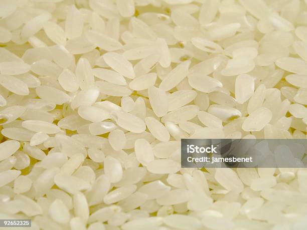 Arroz Branco Macro - Fotografias de stock e mais imagens de Alimento Básico - Alimento Básico, Arroz - Alimento Básico, Arroz - Cereal