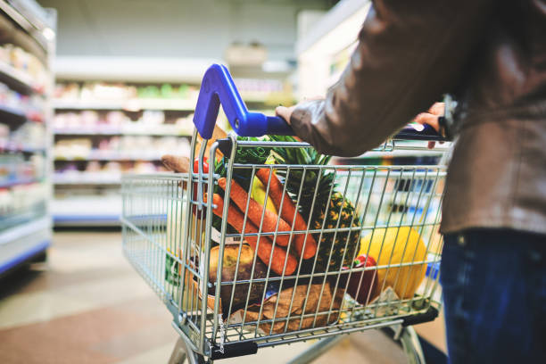 istock Her grocery store of choice 926538844