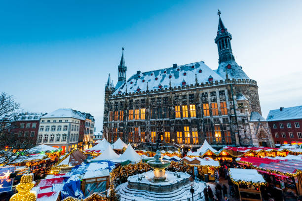istock Aachen Christmas Market 926541952