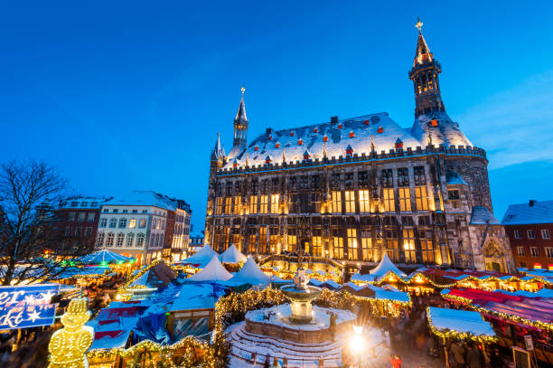 istock Aachen Christmas Market 926541970