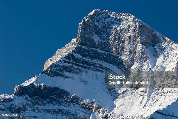 Mountain Top - zdjęcia stockowe i więcej obrazów Banff - Banff, Bez ludzi, Bezchmurne niebo