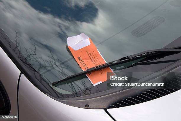 Biglietto Del Parcheggio - Fotografie stock e altre immagini di Multa per divieto di sosta - Multa per divieto di sosta, Automobile, Biglietto