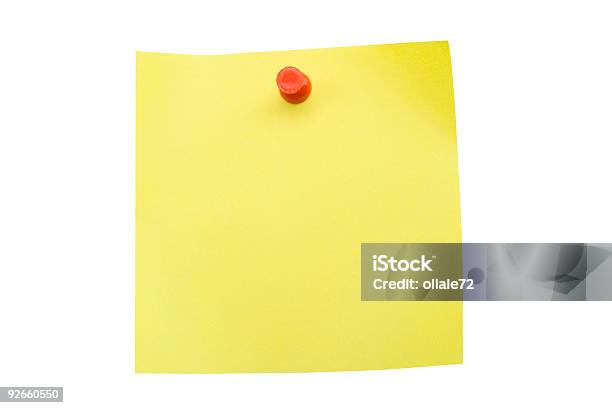 Amarillo Nota Papel Aislado En Blanco Foto de stock y más banco de imágenes de Amarillo - Color - Amarillo - Color, Artículo de papelería, Ausencia