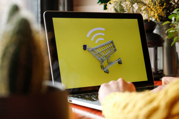 istock Internet shopping with laptop 926621594