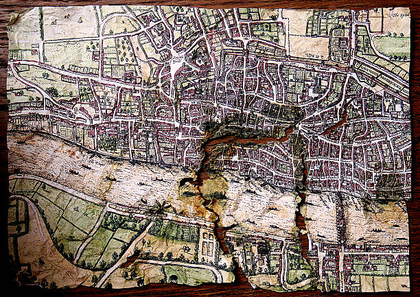 antiguo mapa que muestra la ciudad de londres y al río támesis - 17th century style fotografías e imágenes de stock