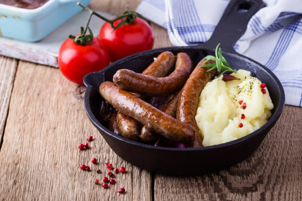 istock Sausage and onion casserole 926708374